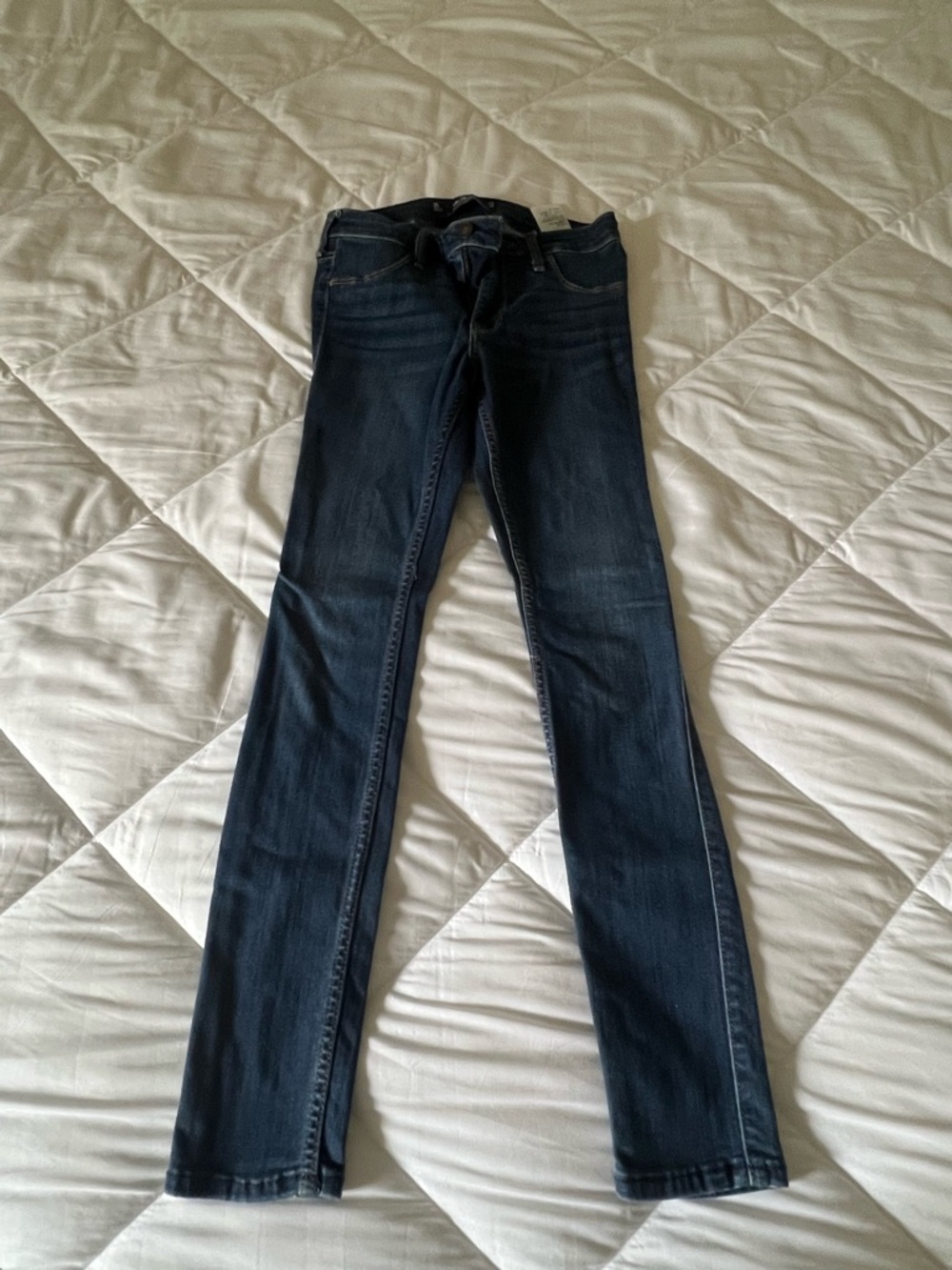 Hollister Women's Dark Wash Skinny Jean leggings hi rise